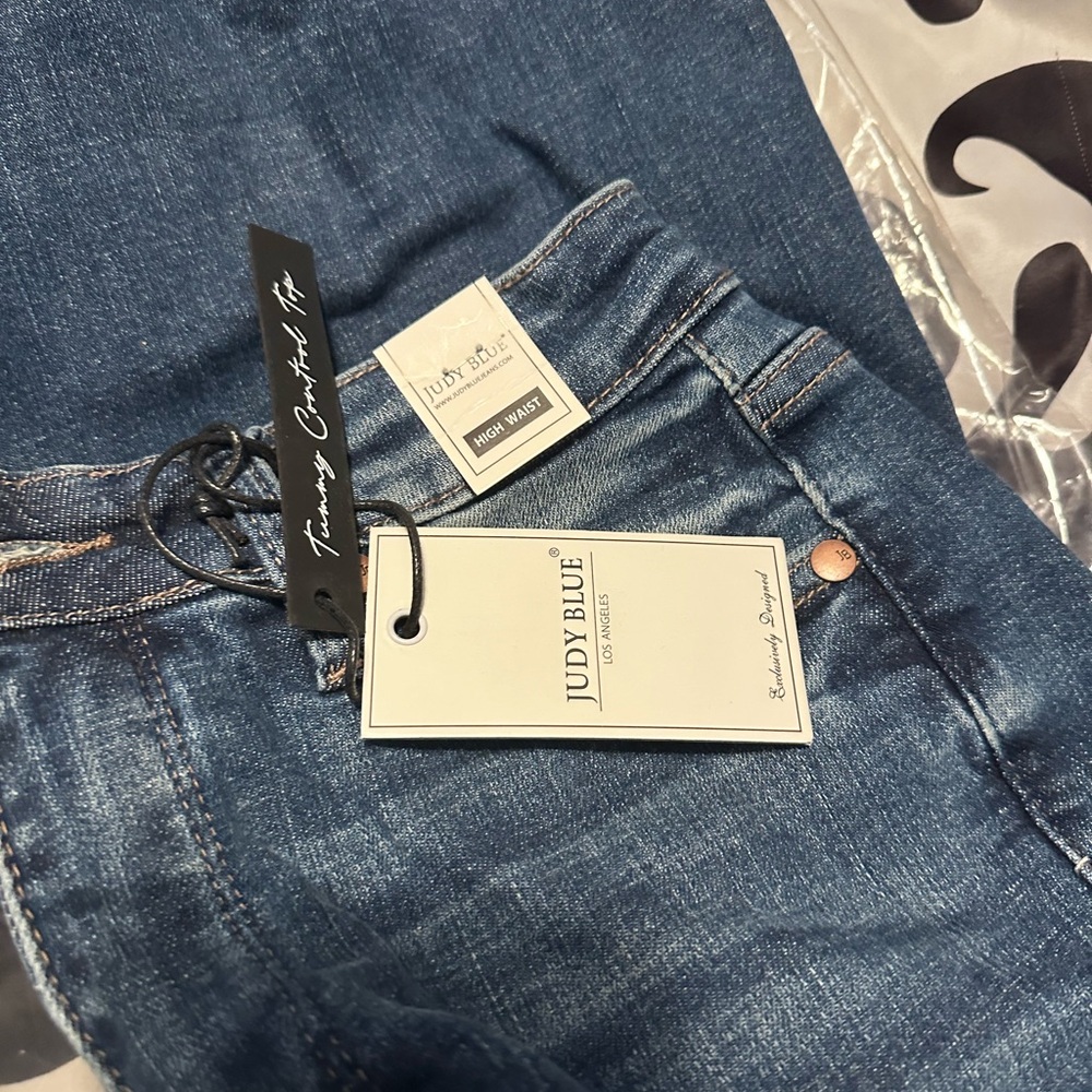 Judy Blue jeans. New. W tags